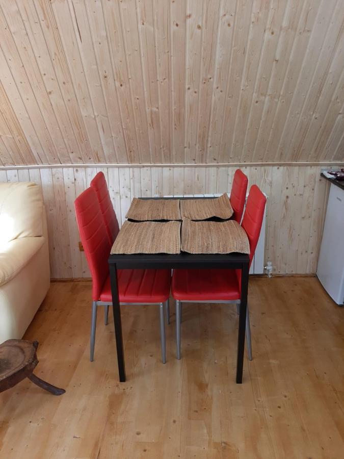 Cabana Din Livada Pucioasa エクステリア 写真