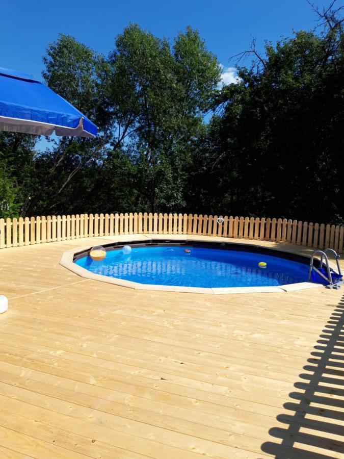 Cabana Din Livada Pucioasa エクステリア 写真